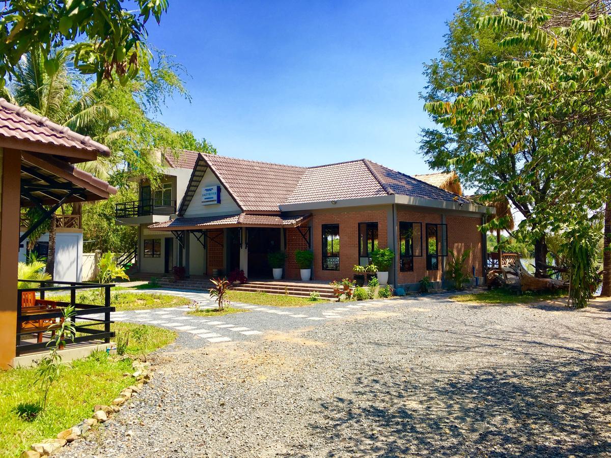 Salty River Resort Kampot Buitenkant foto